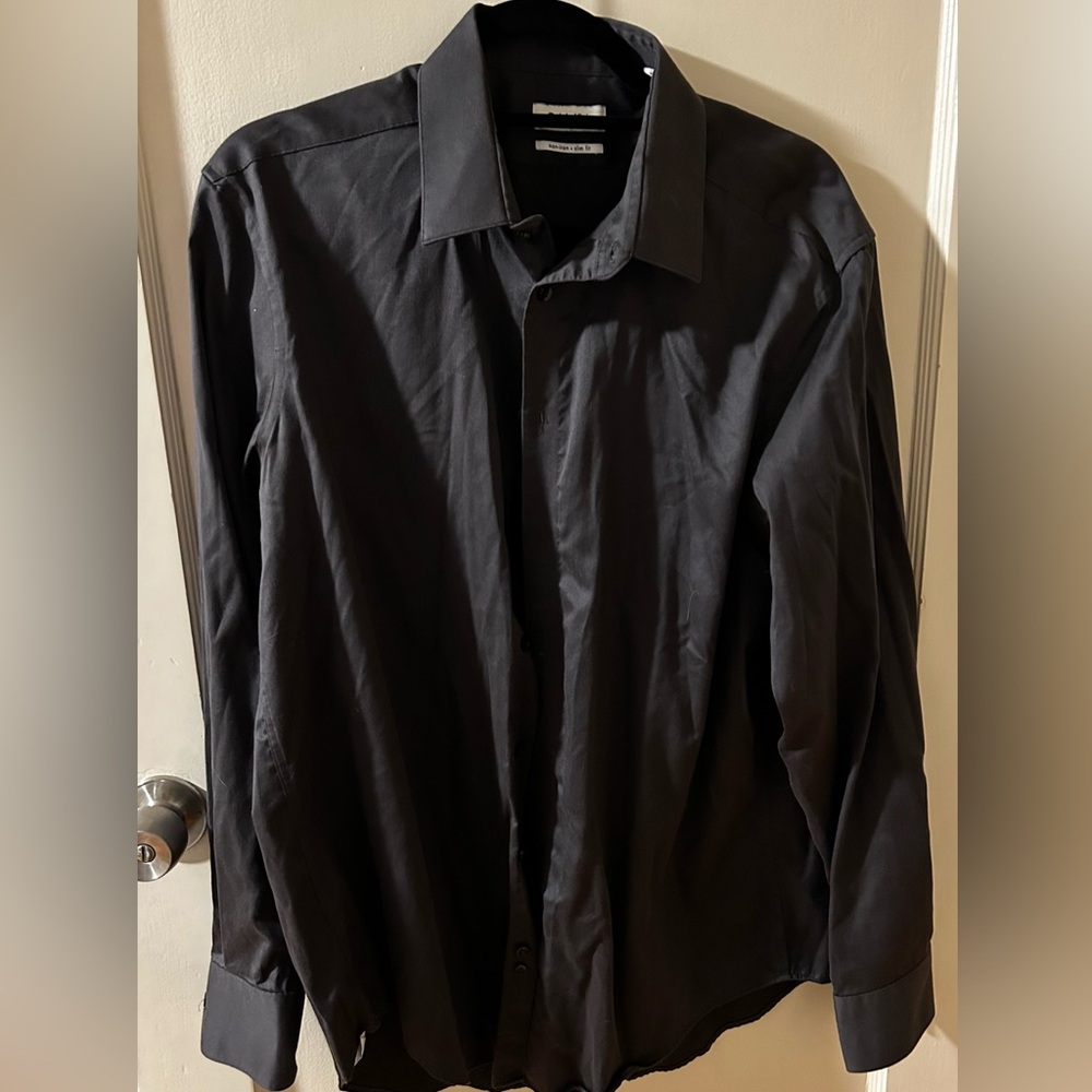 Dark gray men’s button up